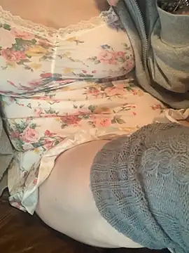 TemptingZebra online show from March 9, 10:02 pm