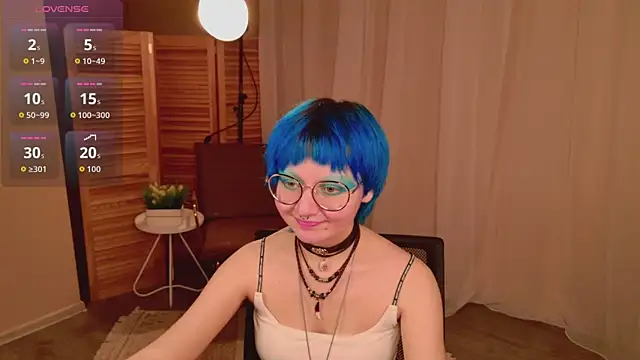 Snapshot of powderofgun chatting on May 20, 8:28 pm powderofgun online show from May 20, 8:28 pm