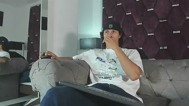 TonyBenedetti online show from May 6, 8:46 pm
