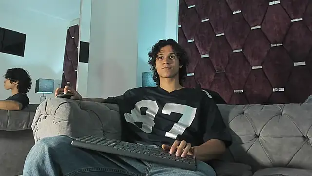 TonyBenedetti online show from April 1, 8:06 pm