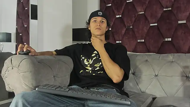 TonyBenedetti online show from April 6, 8:54 pm