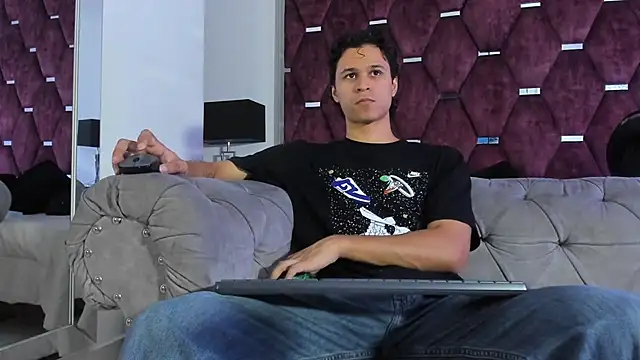 TonyBenedetti online show from July 18, 9:23 pm