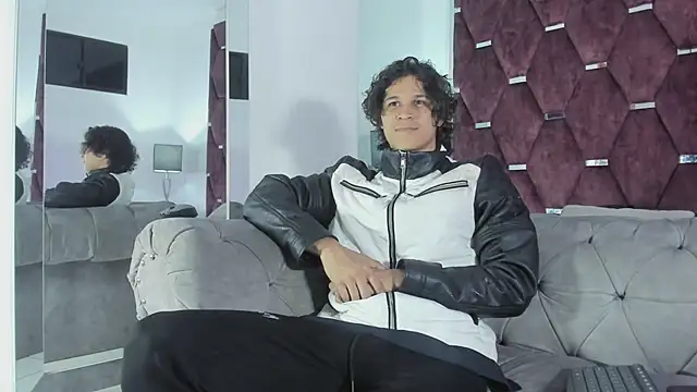 TonyBenedetti online show from April 26, 9:34 pm