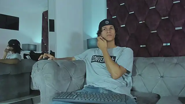 TonyBenedetti online show from April 22, 8:37 pm