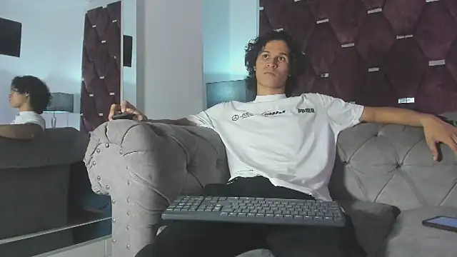TonyBenedetti online show from May 3, 8:12 pm