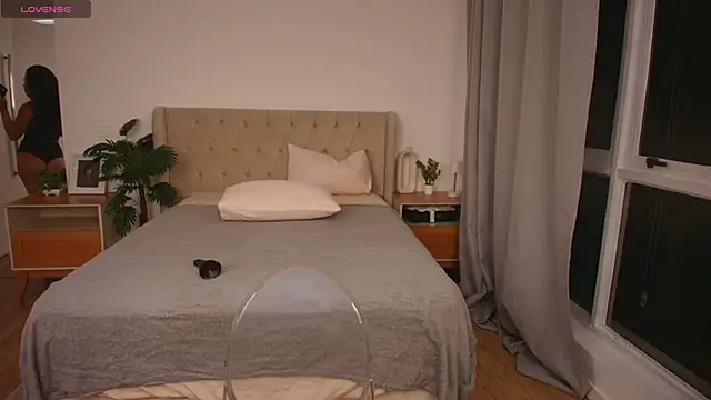 Sherry Longers online show from April 13, 3:21 am