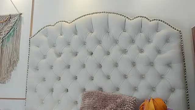Snapshot of Sara_funy chatting on April 30, 11:17 am Sara funy online show from April 30, 11:17 am