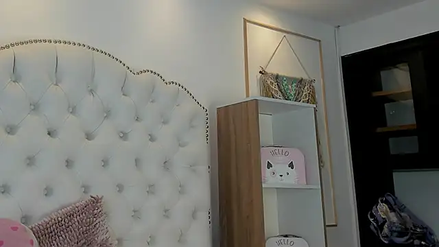 Sara funy online show from March 4, 12:13 pm