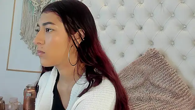 Snapshot of Sara_funy chatting on May 4, 11:35 am Sara funy online show from May 4, 11:35 am