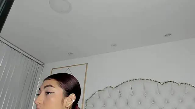 Snapshot of Sara_funy chatting on May 27, 11:28 am Sara funy online show from May 27, 11:28 am