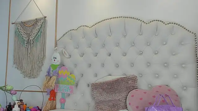 Sara funy online show from April 2, 11:28 am