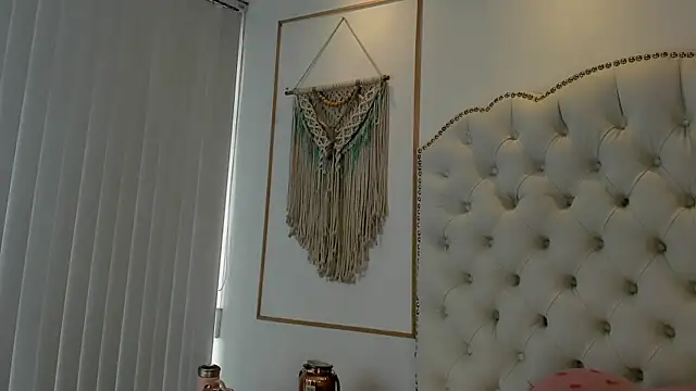 Snapshot of Sara_funy chatting on May 6, 2:10 pm Sara funy online show from May 6, 2:10 pm