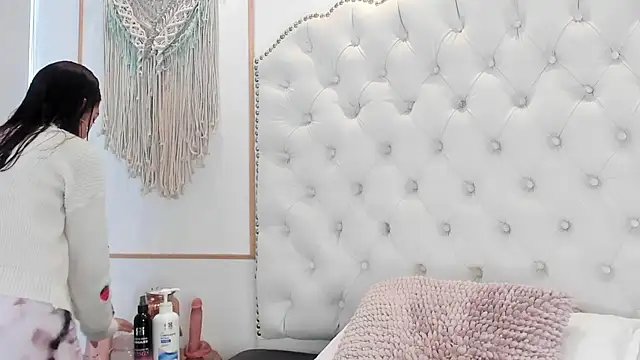 Sara funy online show from March 12, 12:31 pm