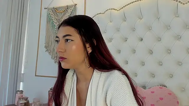 Snapshot of Sara_funy chatting on May 12, 11:27 am Sara funy online show from May 12, 11:27 am
