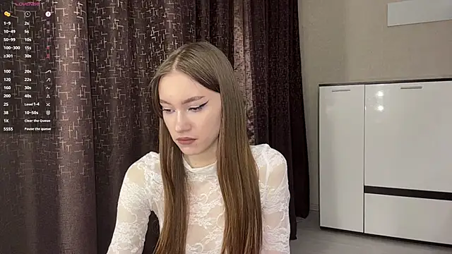 NuDonzze online show from April 15, 5:28 pm