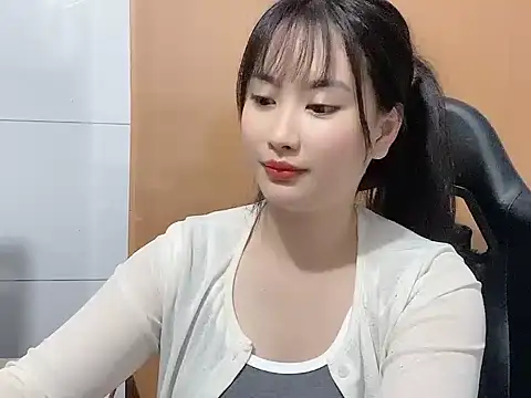 Sunny2868 online show from March 4, 2:25 pm