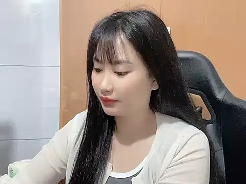 Sunny2868 online show from March 5, 5:48 am