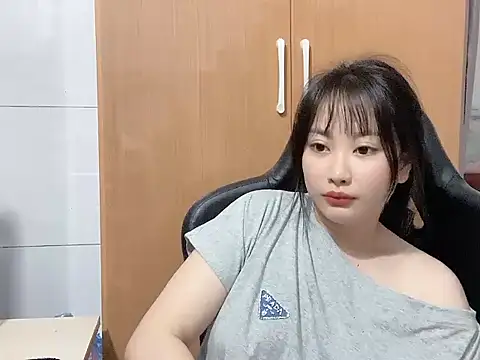 Sunny2868 online show from March 6, 2:39 am