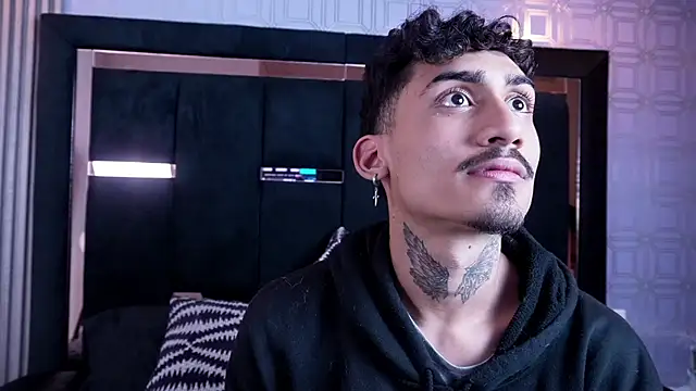 Dark Eros  online show from April 18, 4:04 am