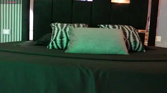 Dark Eros  online show from April 8, 3:30 am