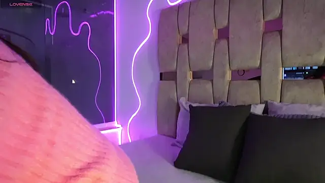 Petitte Mussa online show from April 17, 3:20 am