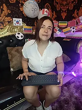 Snapshot of iliy_perverted chatting on June 18, 12:10 pm iliy perverted online show from June 18, 12:10 pm