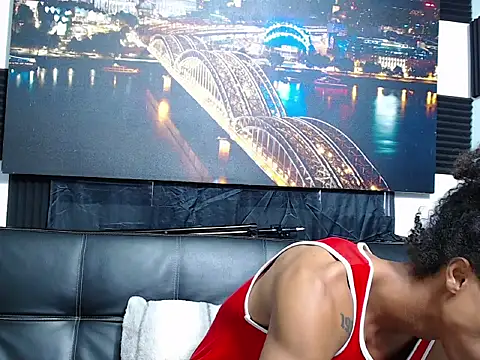 Snapshot of Josh_fit7 chatting on February 25, 2:28 pm Josh fit7 online show from February 25, 2:28 pm