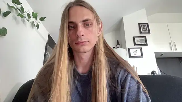 mi chyort online show from April 25, 2:47 pm