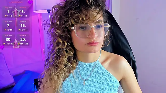 emilyjonesss  online show from March 8, 3:43 am