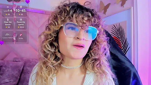 emilyjonesss  online show from March 2, 8:05 pm