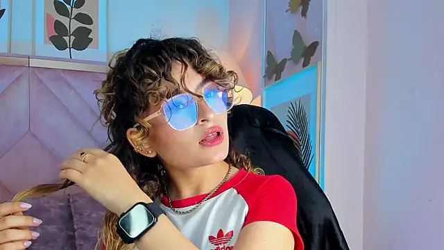 emilyjonesss  online show from March 13, 8:03 pm