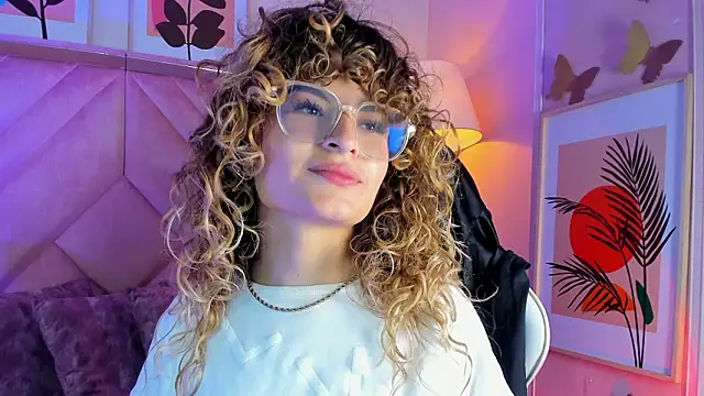 emilyjonesss  online show from March 12, 8:35 pm