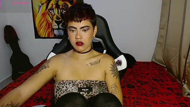 Divinejewel69 online show from March 7, 9:59 am