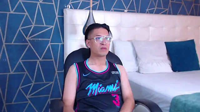 EriickFerrer online show from March 2, 2:12 am