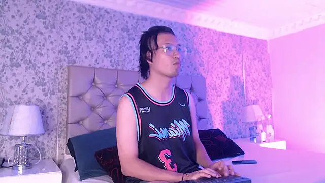 EriickFerrer online show from March 1, 2:44 am