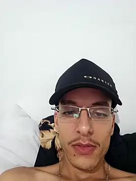 Snapshot of jhowbala chatting on February 24, 8:21 pm jhowbala online show from February 24, 8:21 pm