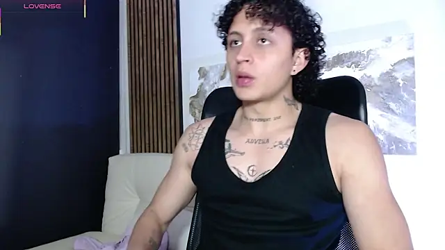 Snapshot of Jay_Taylor1_ chatting on February 26, 2:33 am Jay Taylor1 online show from February 26, 2:33 am