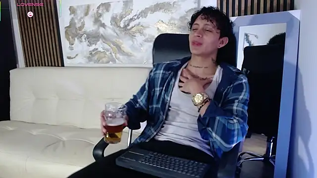 Snapshot of Jay_Taylor1_ chatting on March 1, 2:55 am Jay Taylor1 online show from March 1, 2:55 am