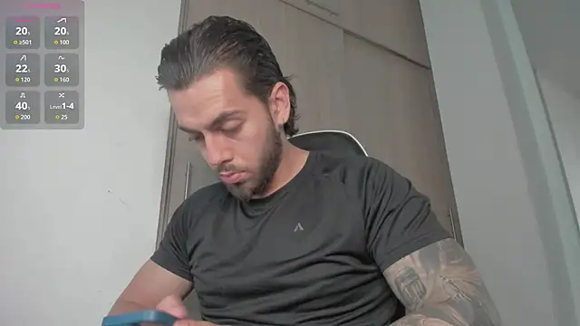 Snapshot of Axel__Blaze chatting on July 10, 1:44 pm Axel Blaze online show from July 10, 1:44 pm