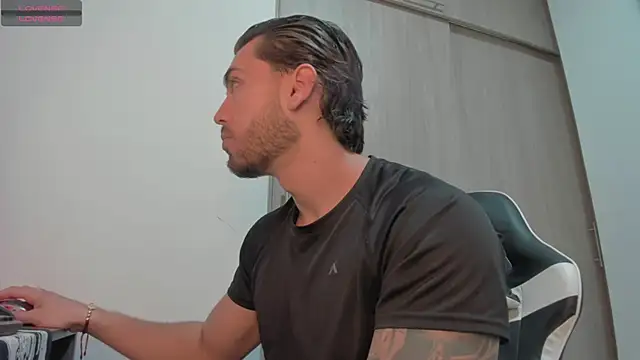 Axel  Blaze online show from April 15, 1:04 pm