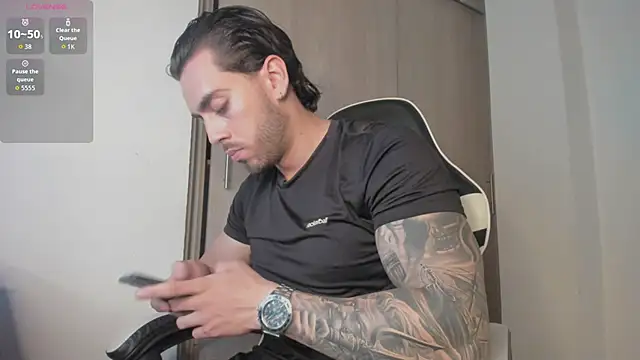 Axel  Blaze online show from May 18, 2:11 pm