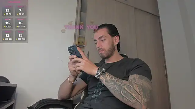 Axel  Blaze online show from May 8, 1:26 pm