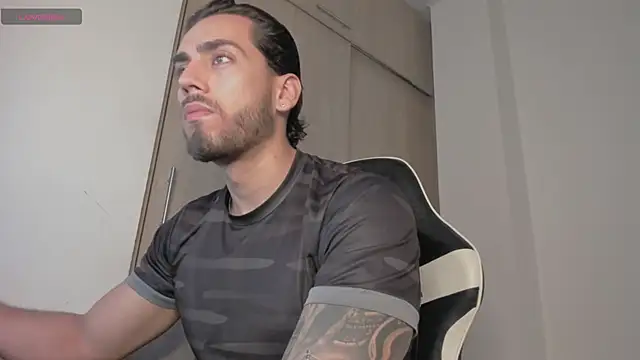 Axel  Blaze online show from April 28, 12:31 pm