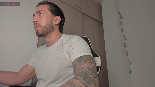 Axel  Blaze online show from April 18, 12:40 pm