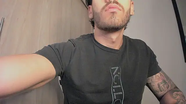 Axel  Blaze online show from March 4, 1:41 pm