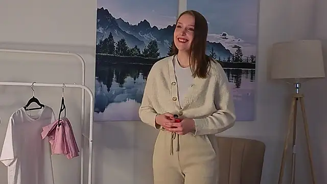 AraSuits online show from February 26, 6:02 am