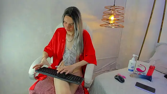 Snapshot of kamilla_rossi chatting on February 25, 7:58 pm kamilla rossi online show from February 25, 7:58 pm