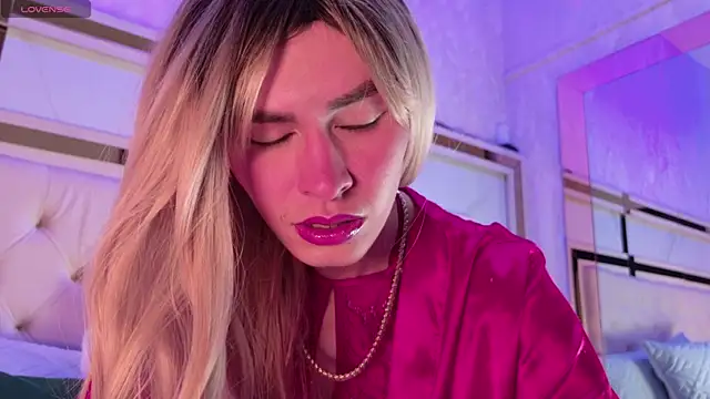 kamilla rossi online show from May 22, 7:34 pm