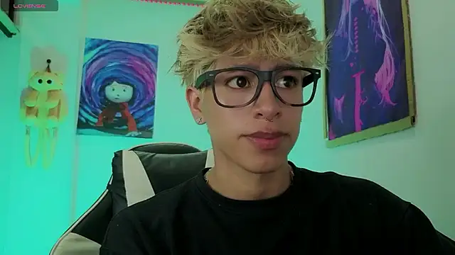 Snapshot of Ryan_sweet chatting on March 16, 3:58 am Ryan sweet online show from March 16, 3:58 am