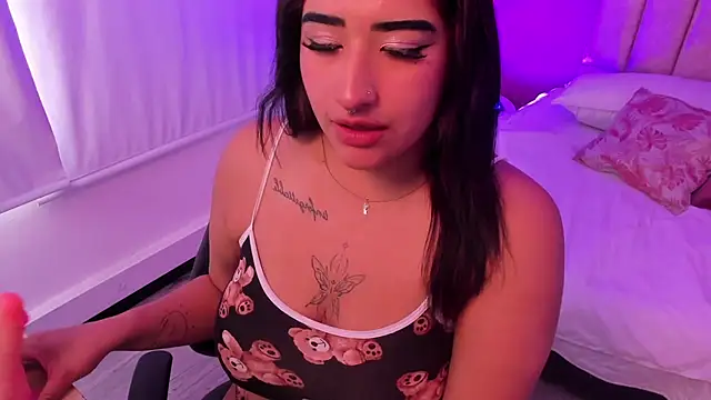 Azaleaa   online show from March 7, 9:31 pm